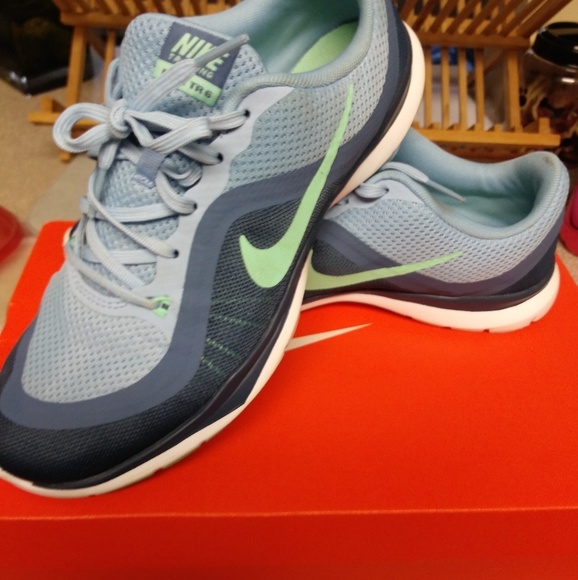 Nike Shoes - Nike shoes